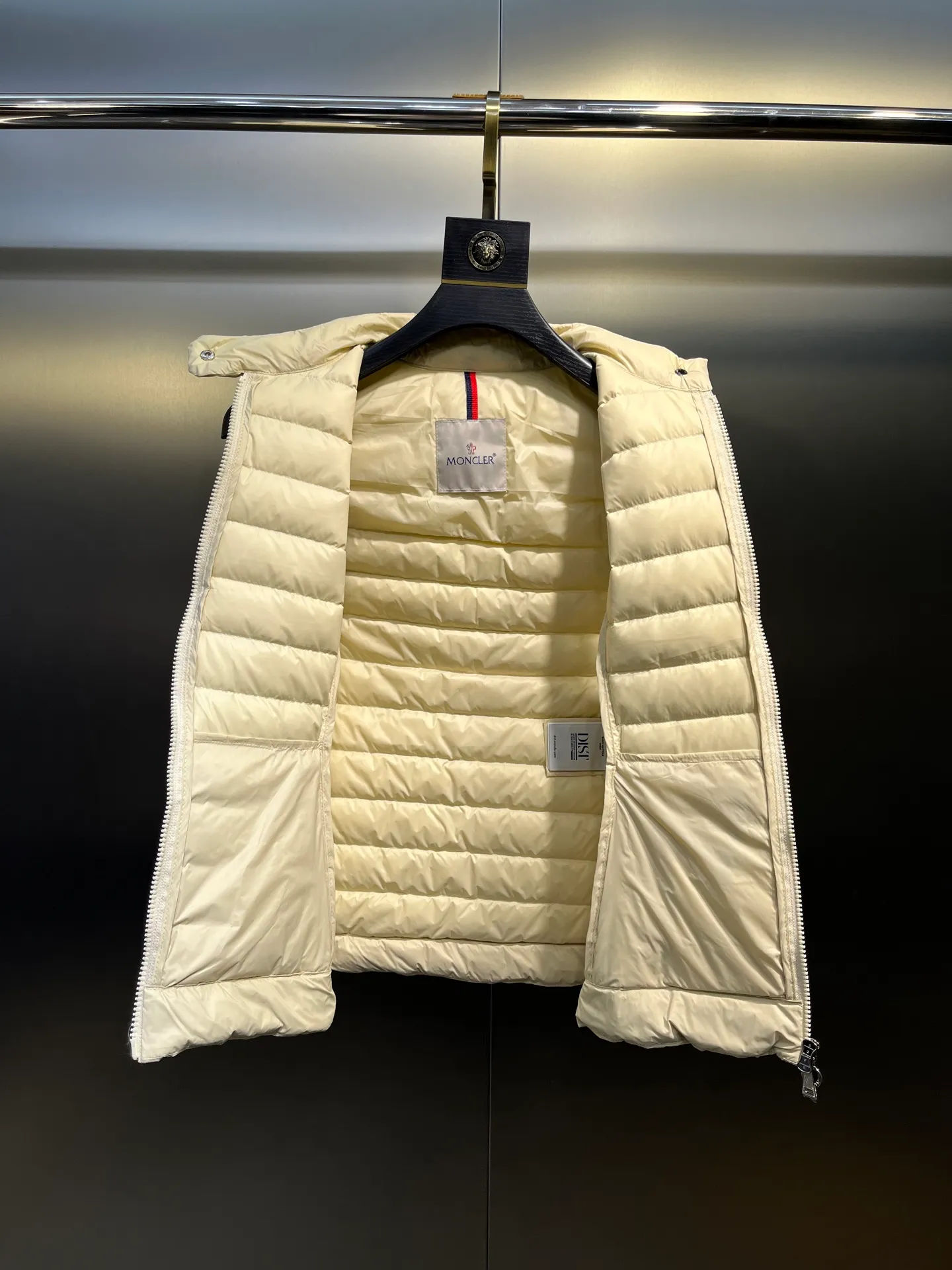 Moncler 25 Igens ， Versatile 。 Same Style， 90 ！ ：Black White Pink Sizes：1234